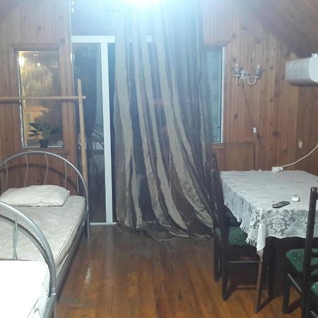 Gostevoi Dom Batumi. Hotel Eksteriør billede